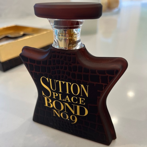 🔥 NEW 🔥 Sutton Place Bond No. 9 🔥 FULL 🔥 - Picture 2 of 4